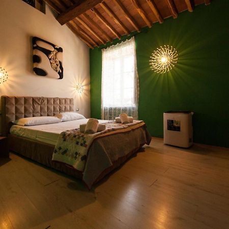 Apartamento Pollock Attic In Historic City Center Lucca Exterior foto